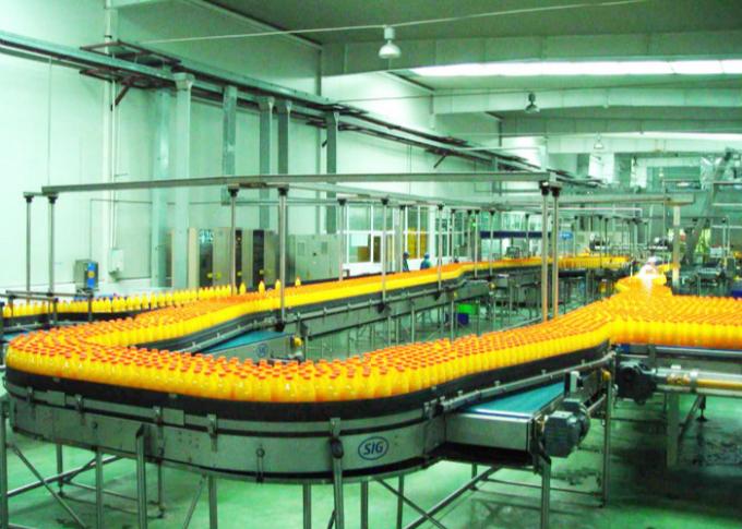 自動化されたフルーツ ジュースの飲料の生産ライン包装のコンベヤ・システム