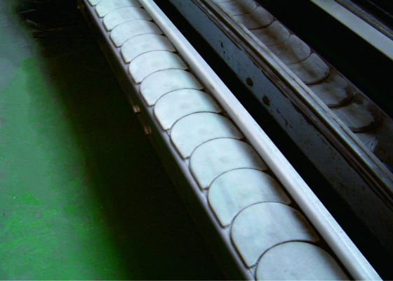 中国 キールのチェーン自動倉庫のコンベヤー ベルト システム配達は缶をびん詰めにします サプライヤー